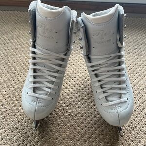 Jackson Flex Size 3R Figure Skates with Coronation Ace Blades